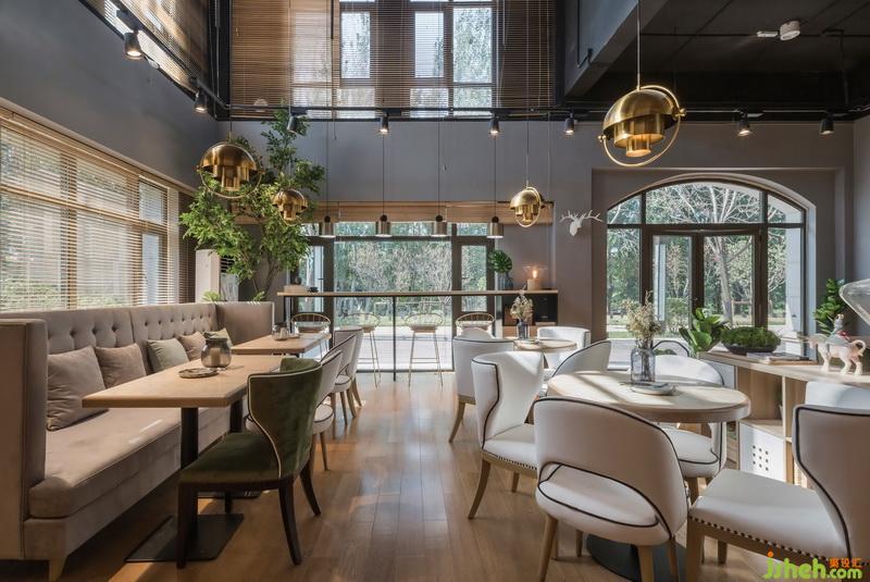 室內(nèi)設(shè)計師 室內(nèi)設(shè)計師