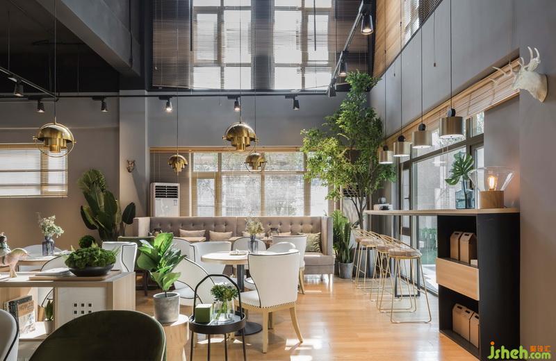 室內(nèi)設(shè)計師 室內(nèi)設(shè)計師